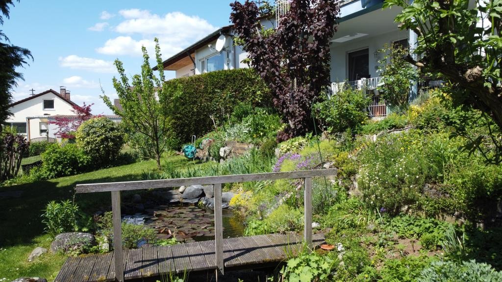 Garten Brücke